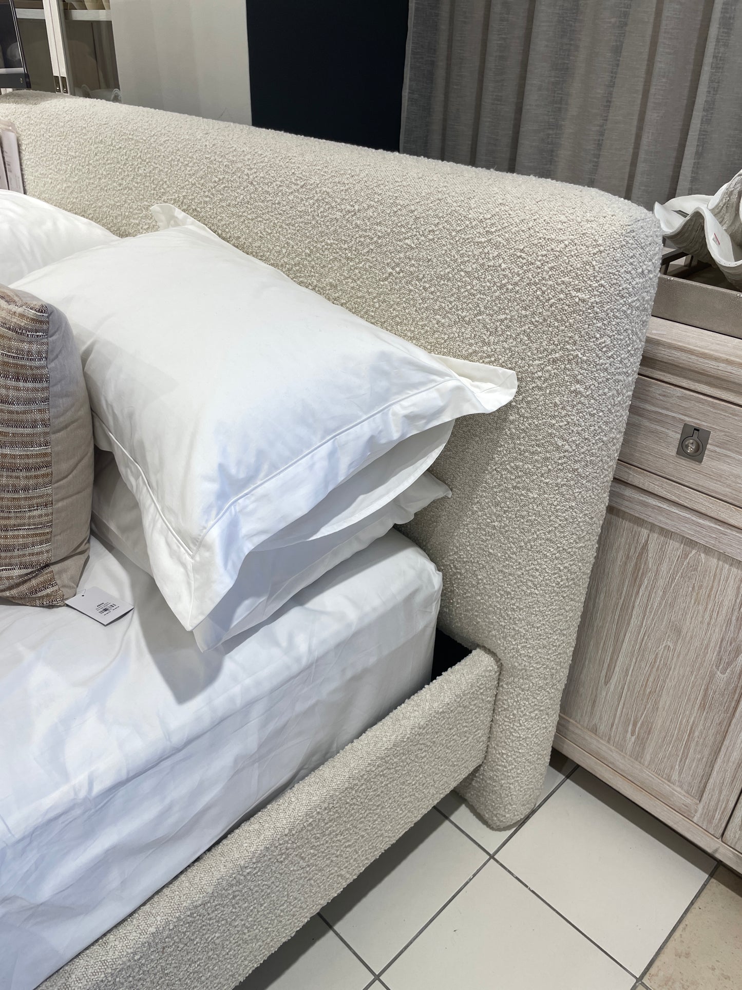 Freedom Ex-Display Mia Queen Bed