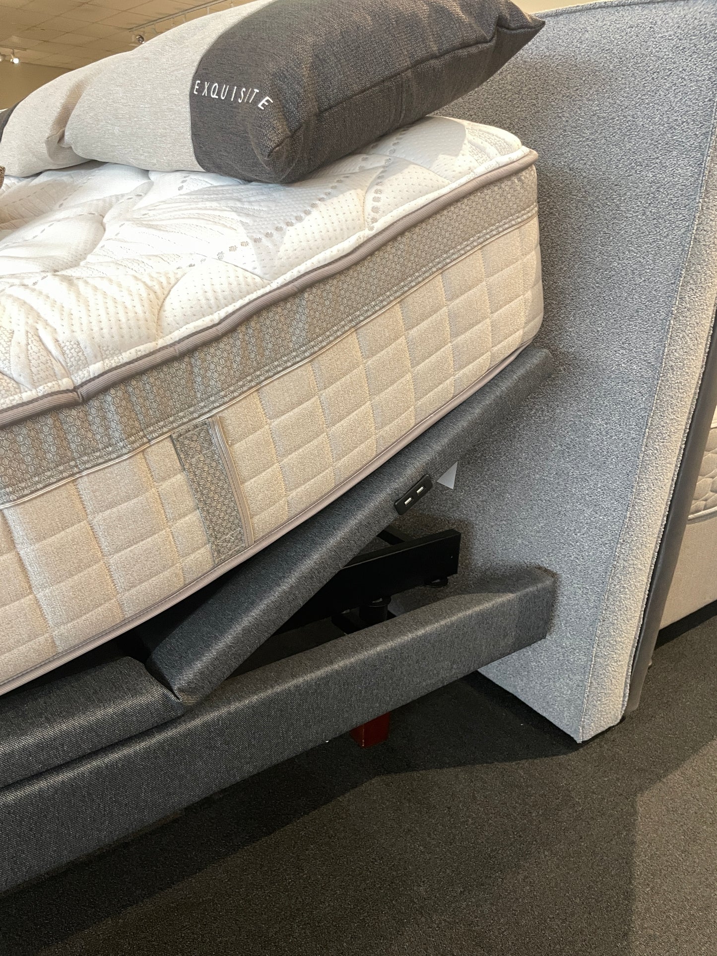 Sealy Ex-Display Energise Queen Adjustable Base