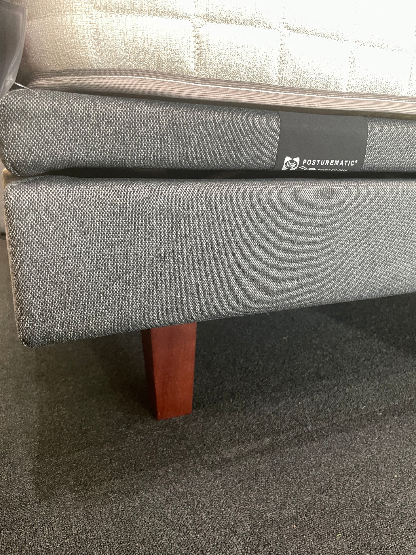 Sealy Ex-Display Energise Queen Adjustable Base