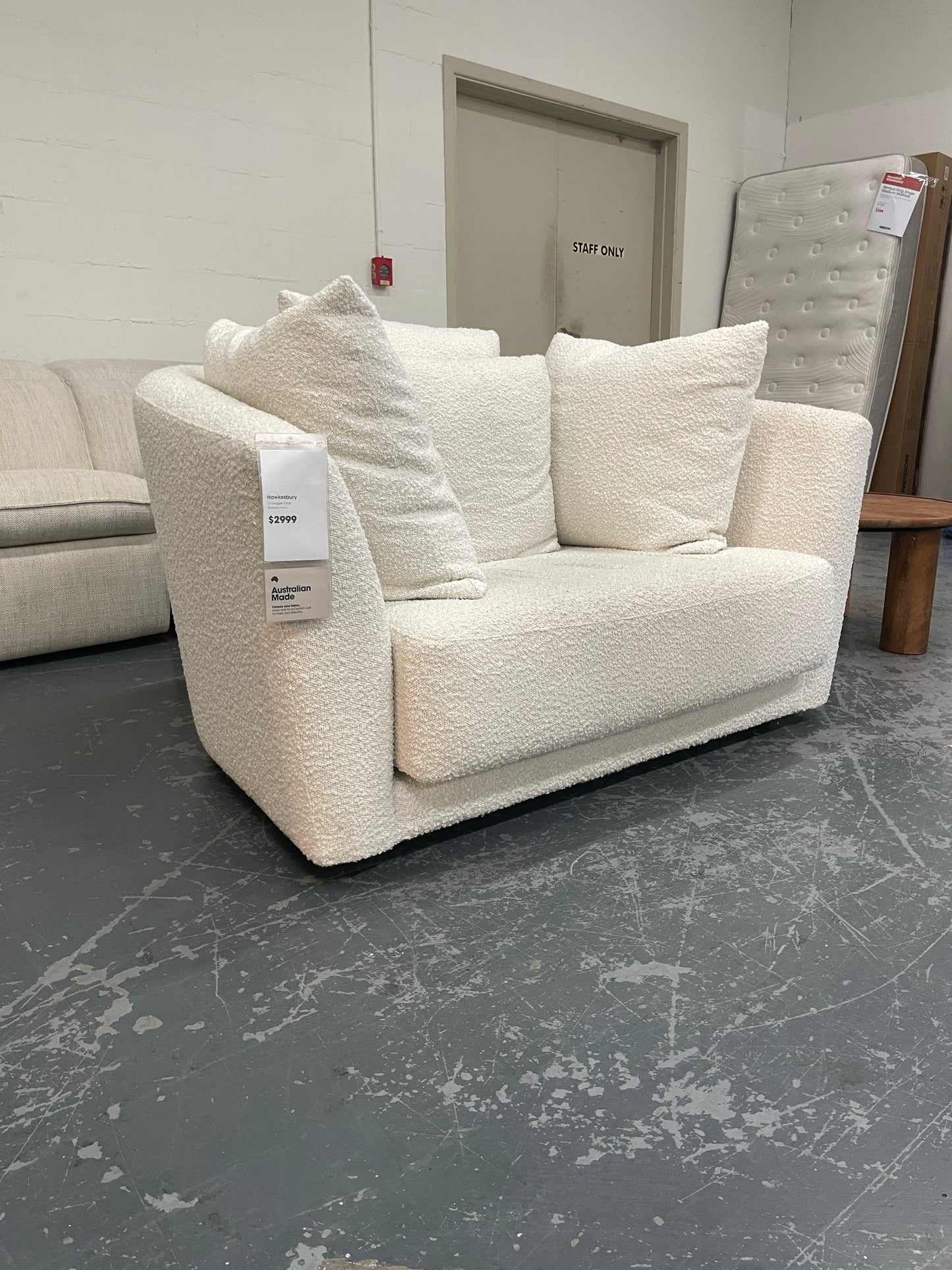 Freedom Ex-Display Hawksbury Snuggle Chair