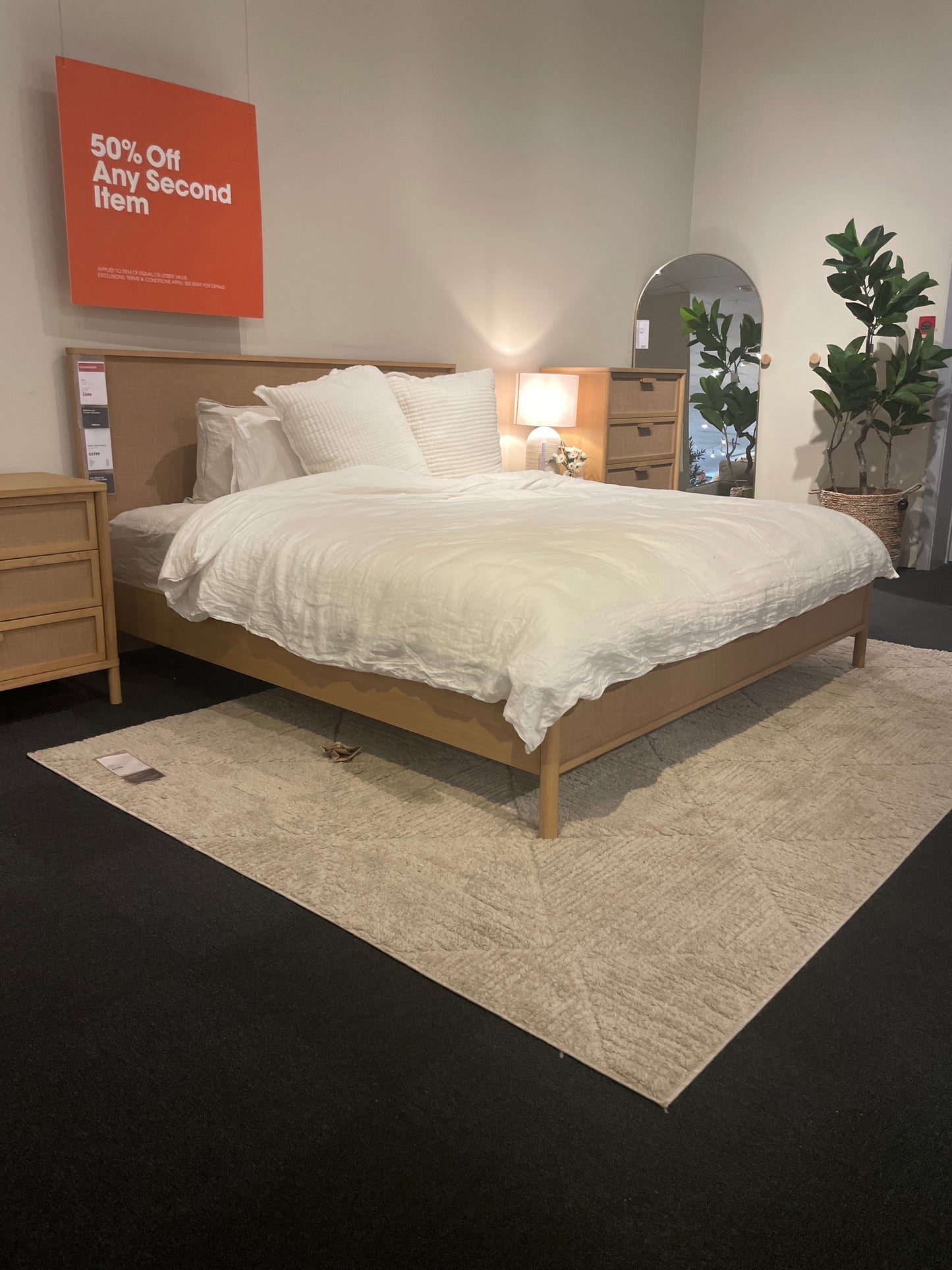 Freedom Ex-Display Arlo King Bed