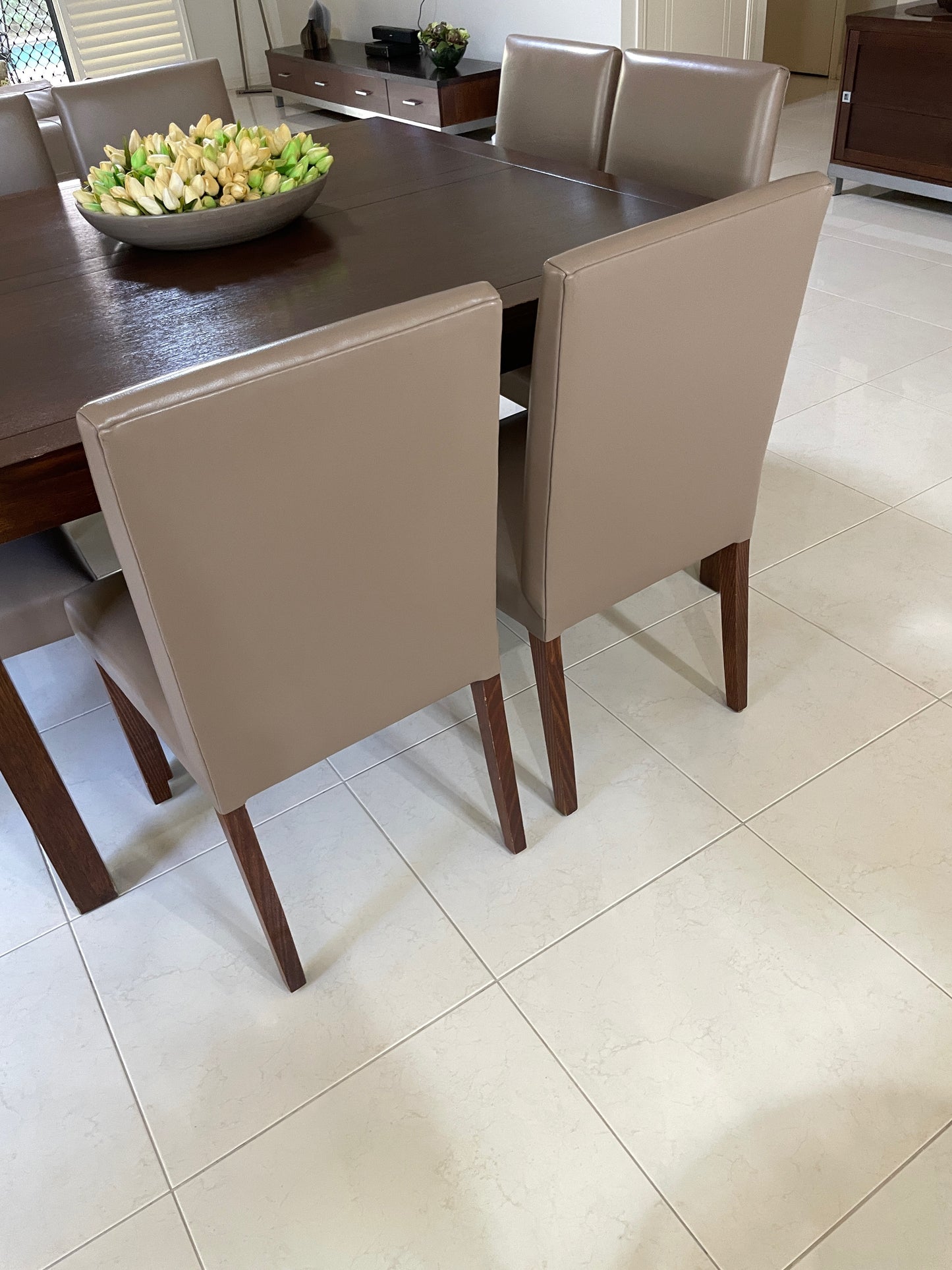 Jimmy Possum Dining Table + 8 Leather Chairs