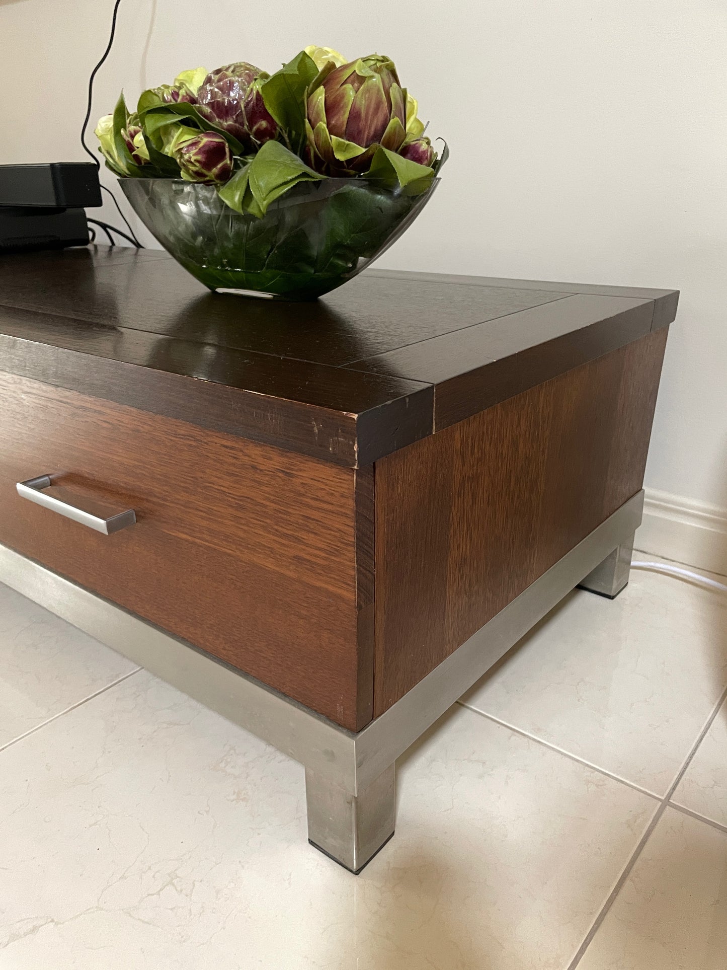 Jimmy Possum TV Unit