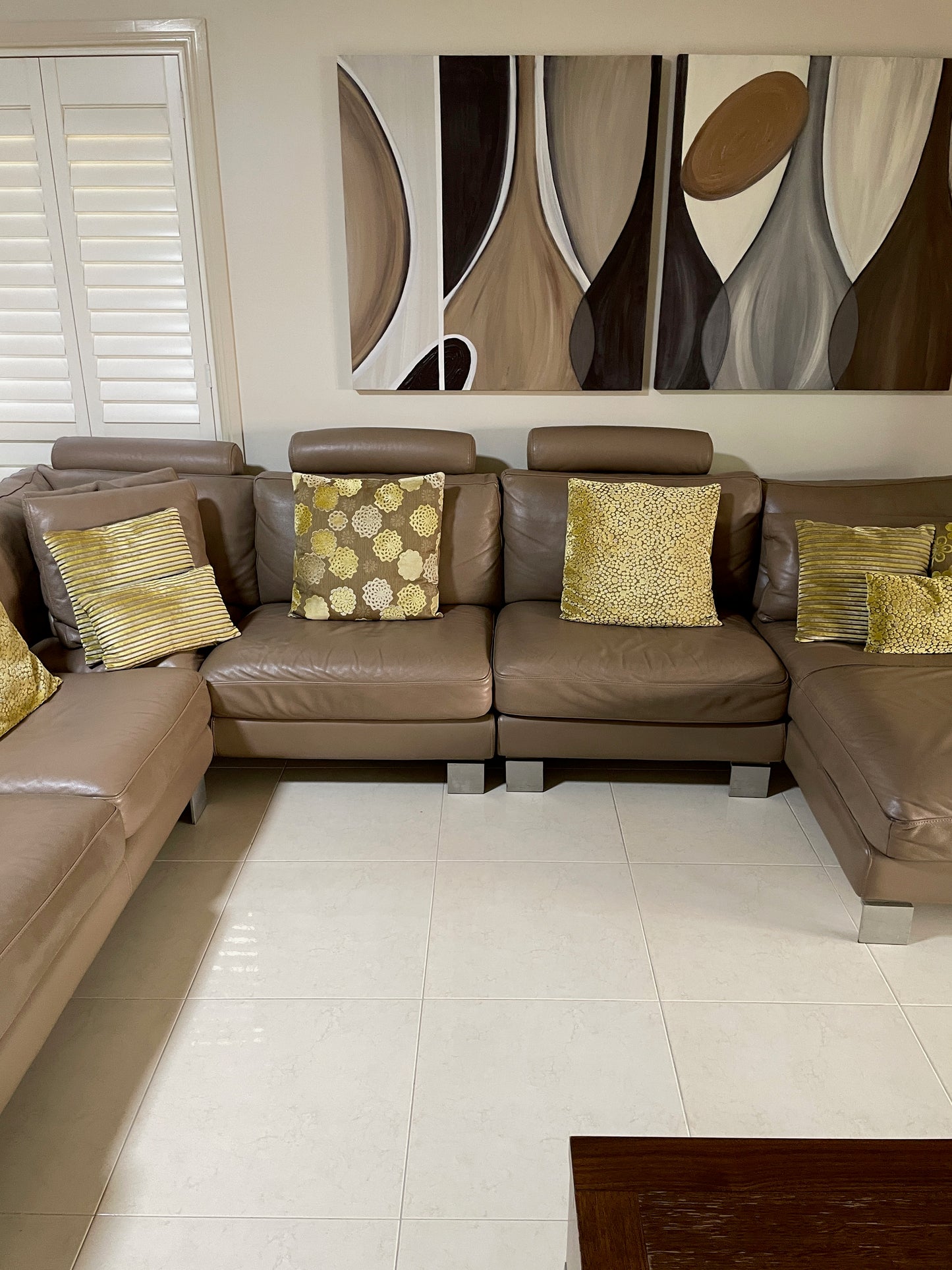 Modular Leather Lounge w/ Chaise in Taupe