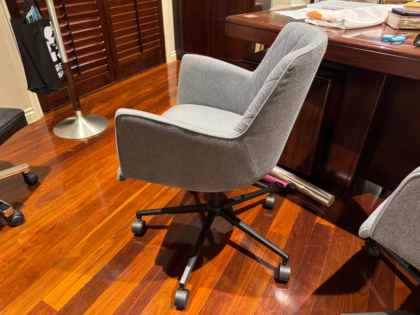 Swivel Office Chairs with Black Base (2)