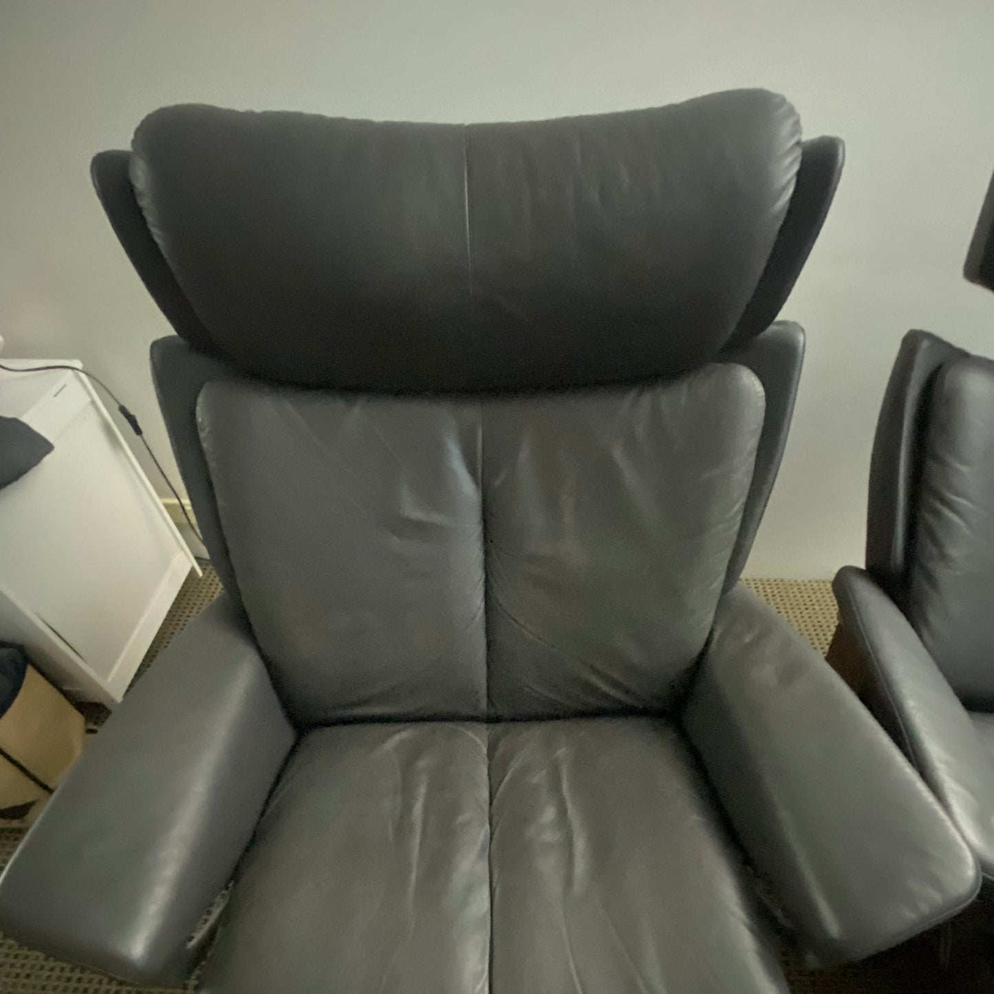 2 x Stressless Leather Adjustable Recliner Chairs