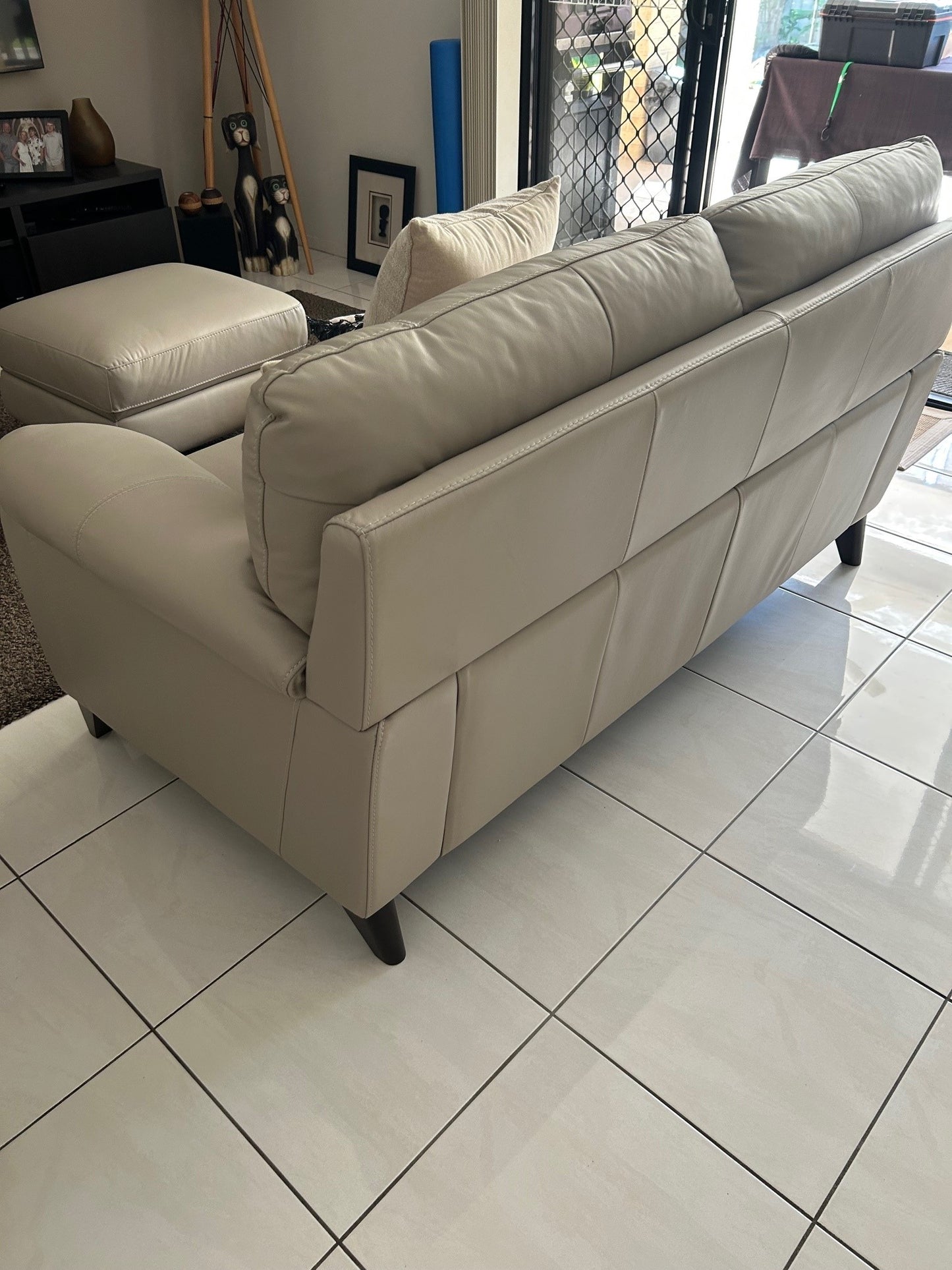 Freedom Pre-Loved Luka Leather 3 Seater and 2 Seater Sofa w/ Ottoman