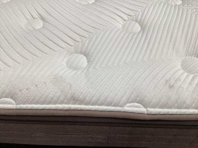 Freedom Stratus Medium Mattress Queen