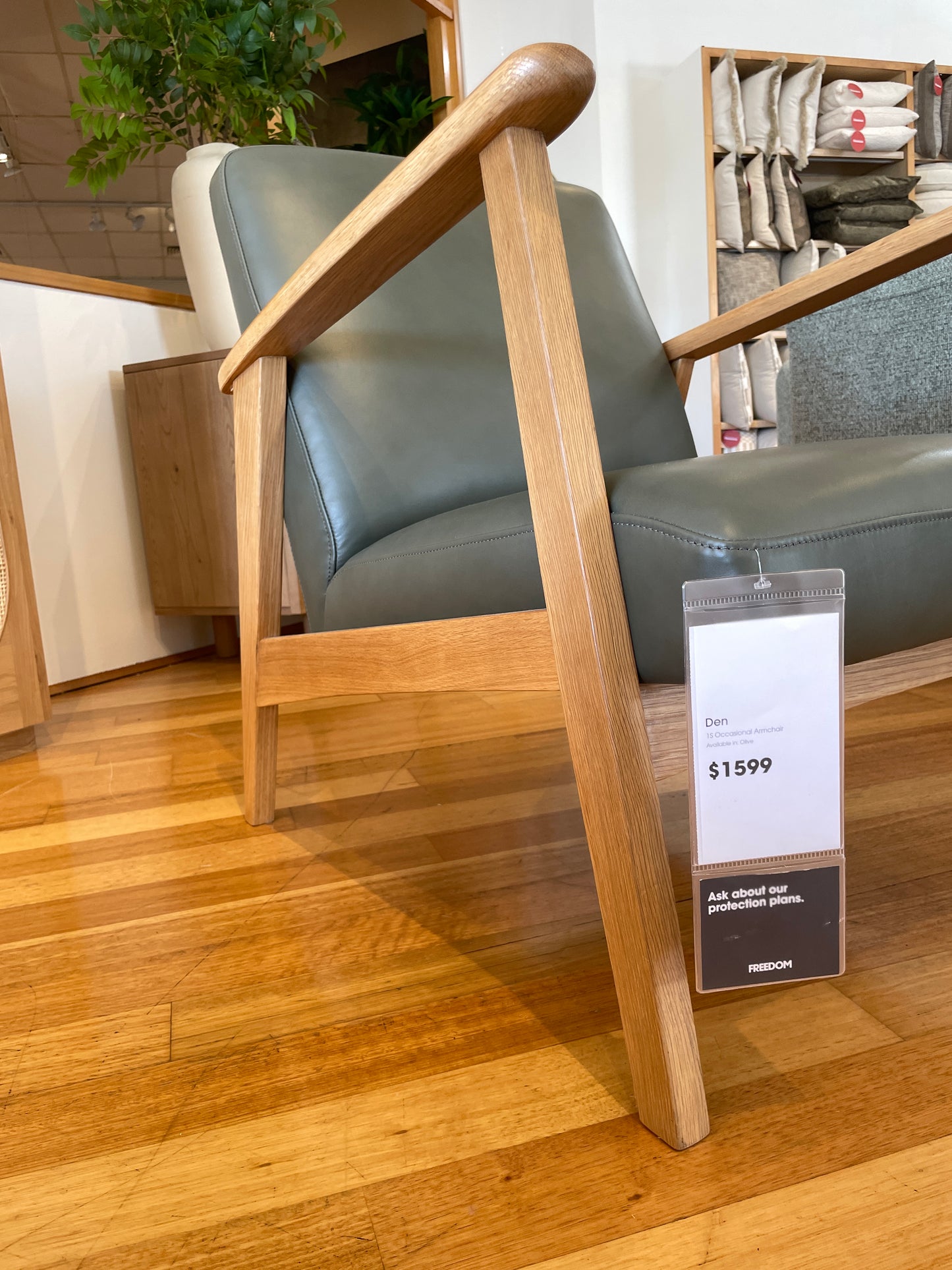 Freedom Ex-Display Den Oak Leg Leather Armchair
