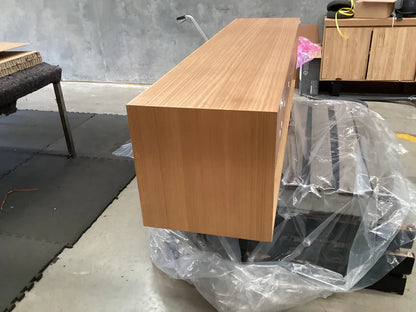 Freedom Burleigh Entertainment Unit