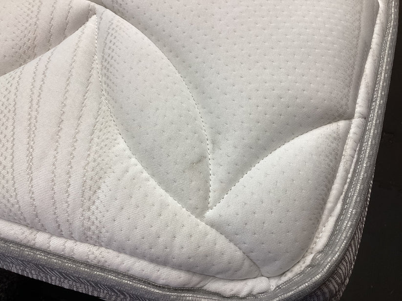 Freedom Sealy Posturepedic Solara Medium Mattress in King