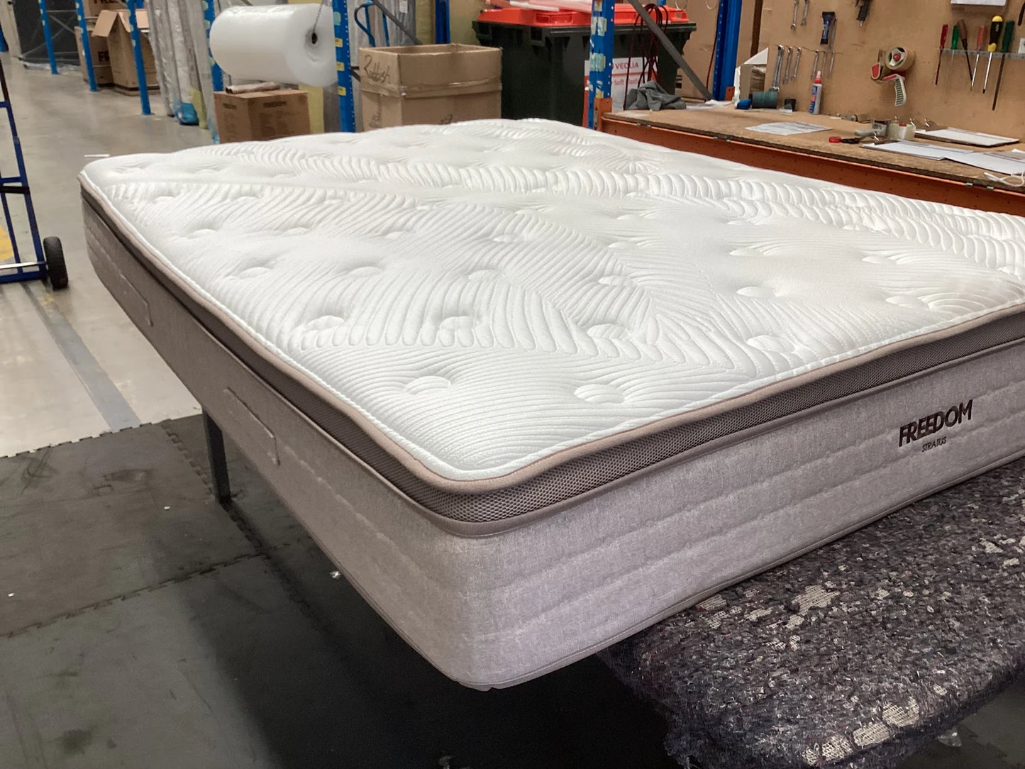 Freedom Stratus Medium Double Mattress