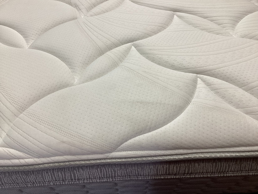 Freedom Sealy Posturepedic Solara Medium Mattress in King