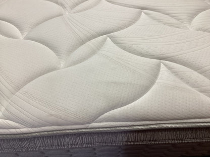 Freedom Sealy Posturepedic Solara Medium Mattress in King