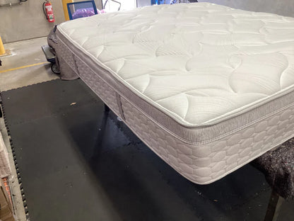 Freedom Sealy Posturepedic Solara Medium Mattress in King