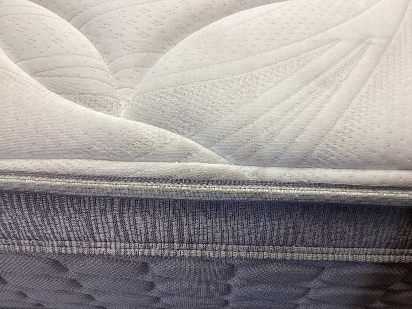 Freedom Sealy Posturepedic Solara Medium Mattress in King