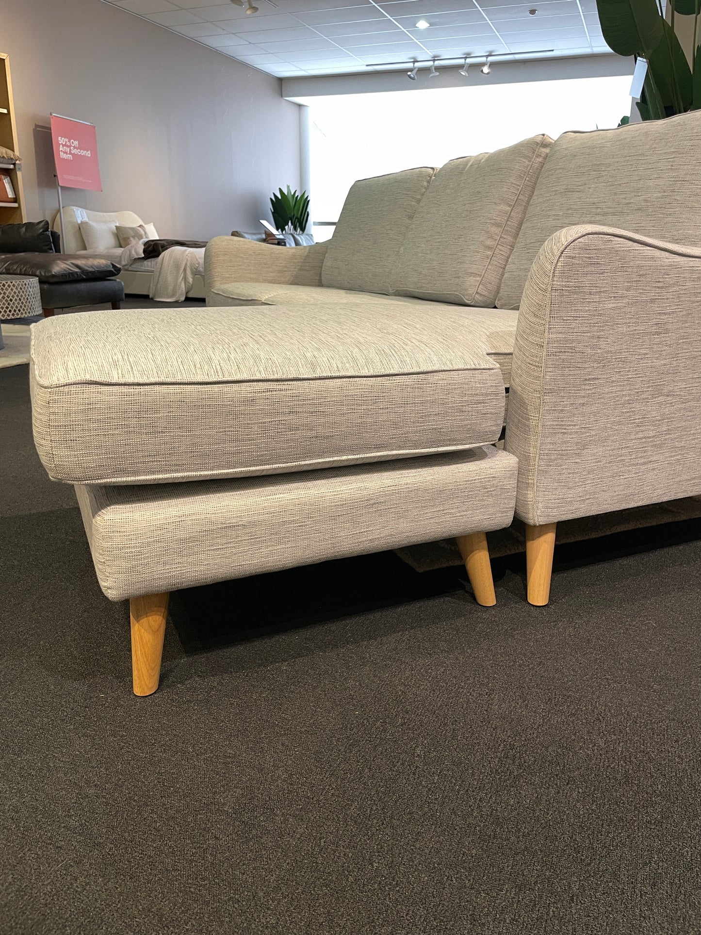 Freedom Ex-Display Maddox MKIII Sofa