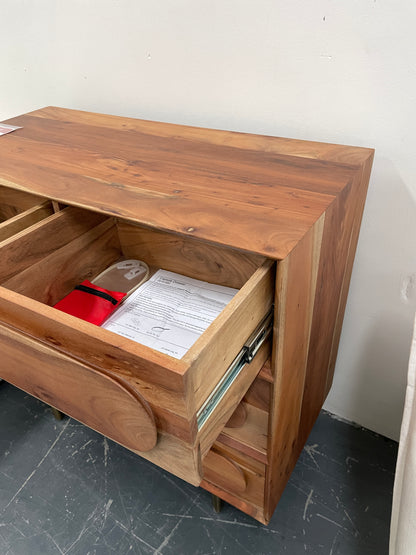 Freedom Ex-Display Capsule Dresser