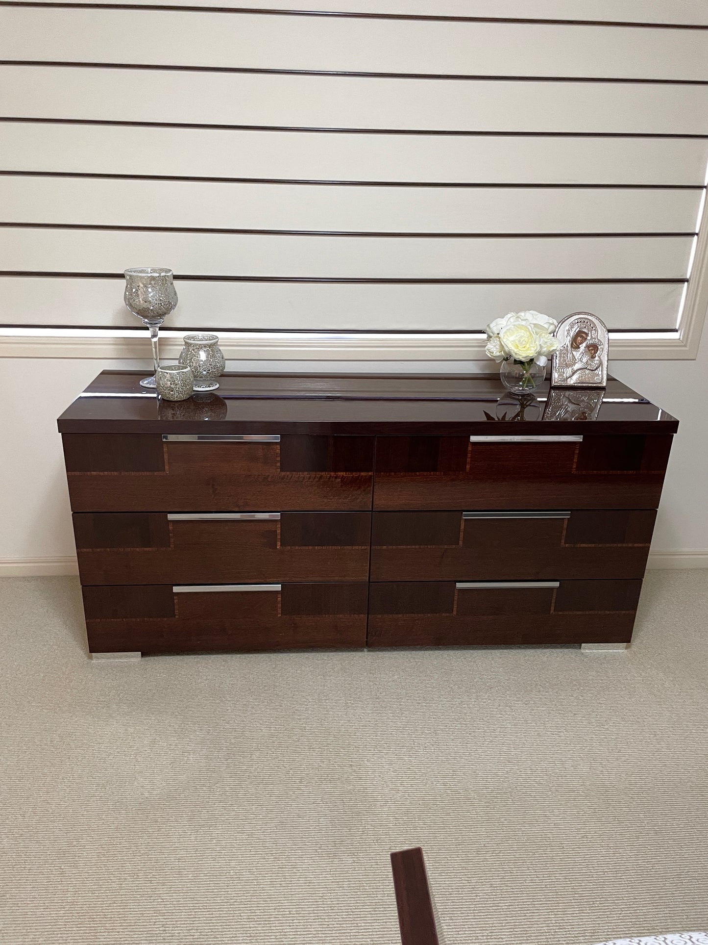 Polished Veneer Dresser