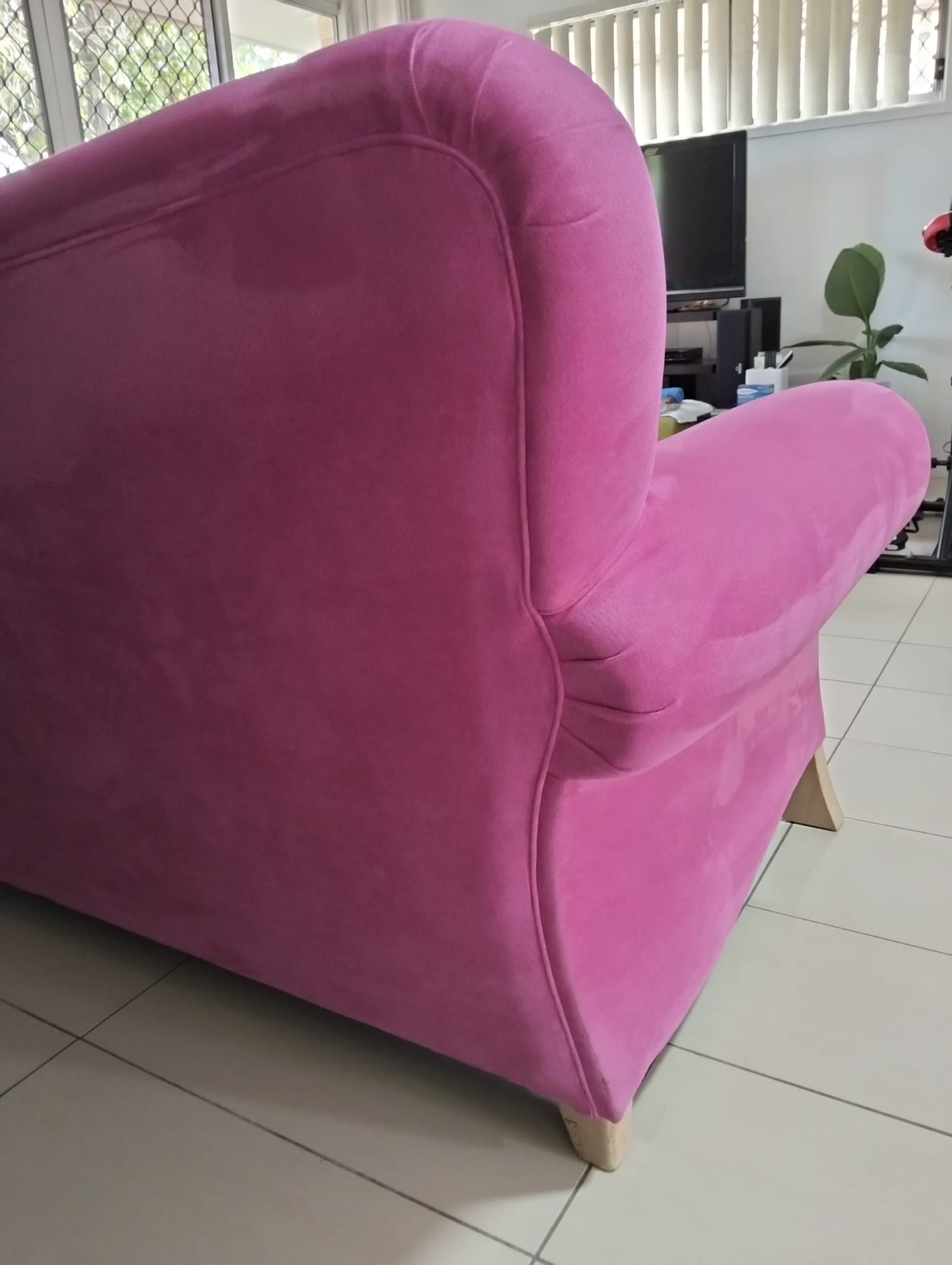 Art Deco 2.5 Seater Sofa